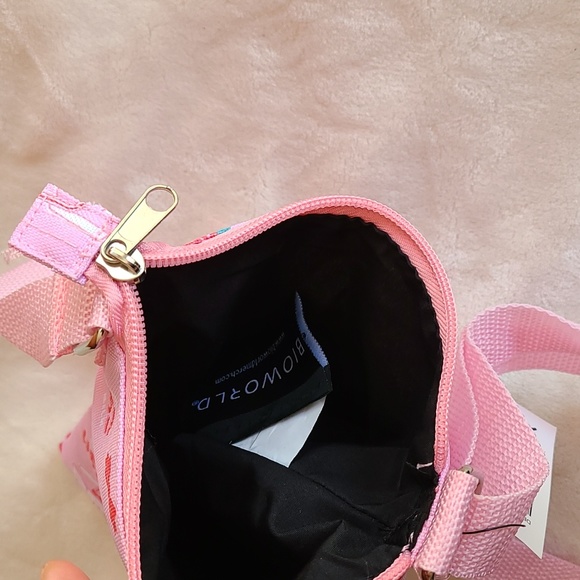 NEW!! Hot Topic Strawberry Milk AOP Passport/ Crossbody Festival Bag!! - Picture 4 of 10